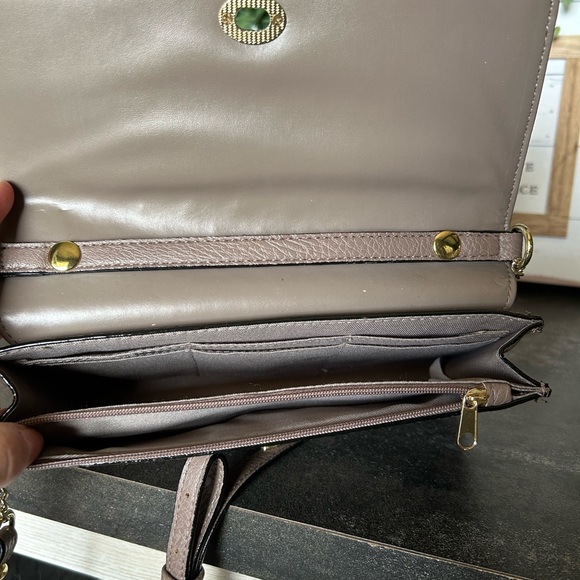 Clutch - Picture 4 of 5